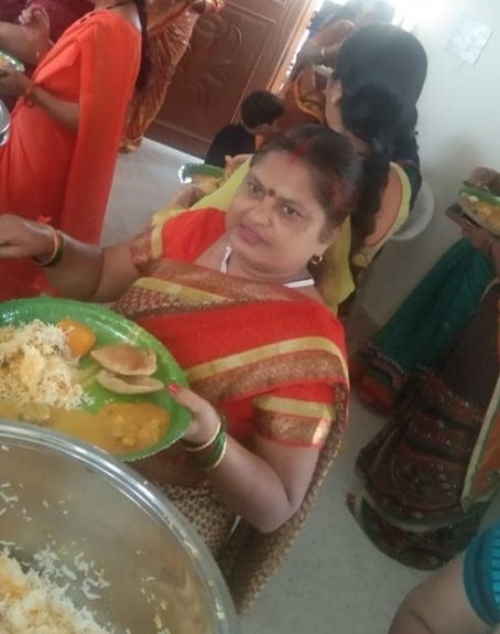 4th August, Abhiruchi Caterers (The Zabburdhusth Food Makers) Lunch Catering at Sri Sai Enclave, Bolarum.﻿ We provided Hot Puri, and Garrma Garram Bajji lives here.